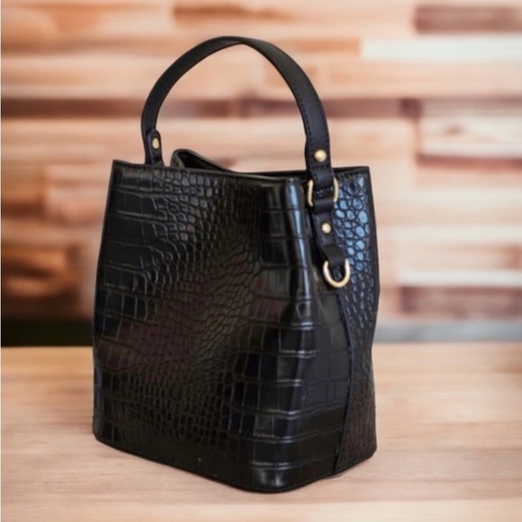 NWT AOTA Vegan Faux Croc Textured Leather Black Bucket Bag - Picture 4 of 16
